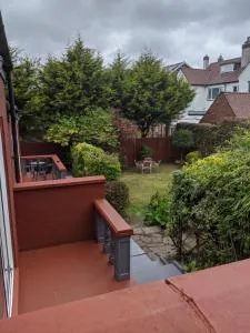 巴尔莫勒尔住宿酒店 - Marshside