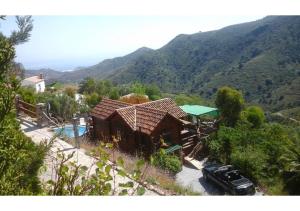 Wooden Mountain Cabin