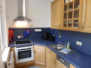 Ferienwohnung Friedrich Schiller, 2 Schlafzimmer, Balkon,kostenloses WiFi, nähe Zentrum,