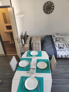 Appartements Calme 2 Pieces en Duplex : Appartement 1 Chambre