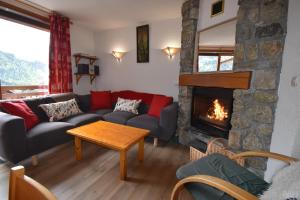 Appartements VAUJANYLOCATIONS - Claret II Apt 12 : photos des chambres