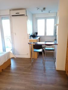 Studio Santa Monica - Climatisé - Piscine - Parking