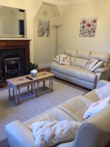 Glenbrae House 3 bedrooms near Nantwich with countryside views on private driveway