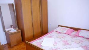 Cozy 1 bedroom apartment with sea view