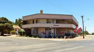 Pingelly Hotel - Pingelly