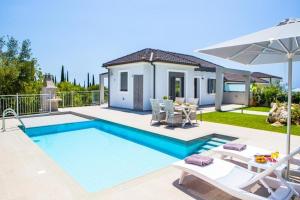 Mousata Villa Sleeps 3 Pool Air Con WiFi Kefalloniá Greece