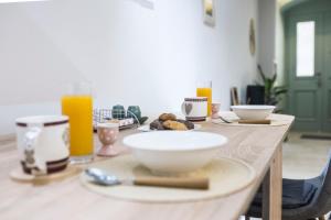 The Place Old Town Apartment