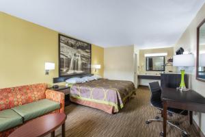 King Room - Non-Smoking room in Super 8 by Wyndham Florence