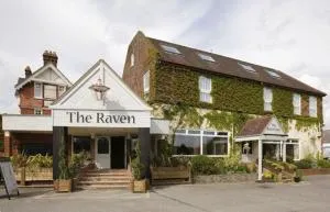 Raven Hotel by Greene King Inns - Sherfield on Loddon