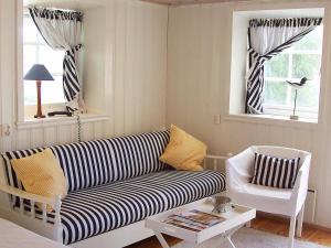 2 person holiday home in KUNGSHAMN-By Traum