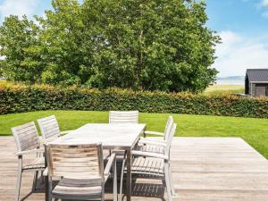 8 person holiday home in Juelsminde-By Traum