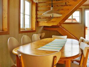 8 person holiday home in UDDEVALLA-By Traum