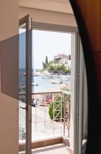 Astros Beach Boutique Hotel