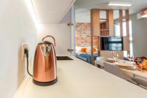 Megi & Greg Apartments