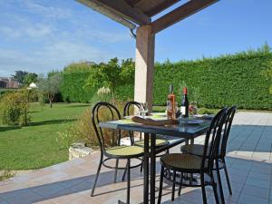 Villas Relaxing Villa Stay in Saint-Victor : photos des chambres