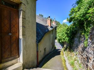 Villa in Saint-Nectaire near Ski Slopes