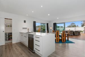 Kihi Retreat - Ruakaka Holiday Home