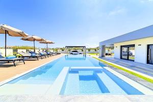 Villa Solaris Heated Pool & Jacuzzi Chania Greece