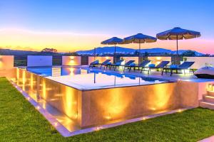 Villa Solaris Heated Pool & Jacuzzi Chania Greece