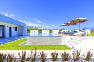 Villa Solaris Heated Pool & Jacuzzi Chania Greece