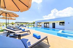 Villa Solaris Heated Pool & Jacuzzi Chania Greece