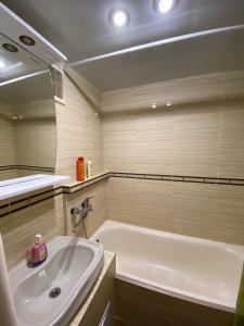 Затишна квартира біля Дніпра!