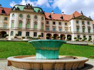 Royal Warsaw Apartment