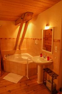 B&B / Chambres d'hotes Le Moulin du Bateau : photos des chambres