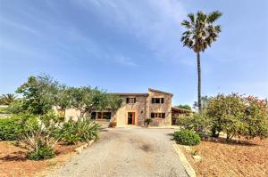 Villa Els Baladres by Sealand Villas