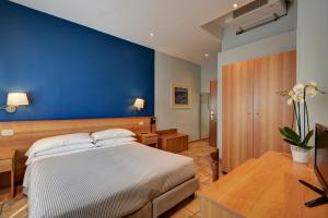 Double Room room in Astor Hotel