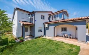 Apartments Nelle - Škatari