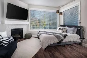 Milwaukie Heights North Studio - Clackamas