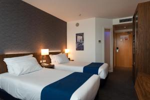 Standard Room with Two Single Beds room in Holiday Inn Express Lisbon Airport an IHG Hotel