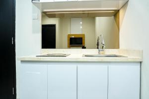 Homey and Modern 2BR Apartment at Atlanta Residence By Travelio