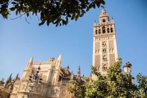 Arjona Riverside Central Deluxe by Valcambre