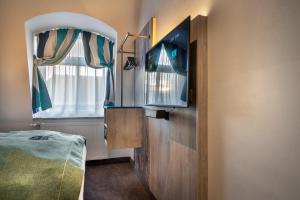 Standard Queen Room room in The niu Rig
