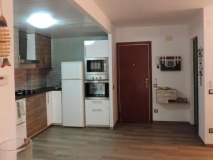 AT054 Els Pins, primera línea de la playa, reformado