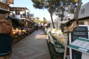 Sea frontline Apartment Charo Pool and Wifi