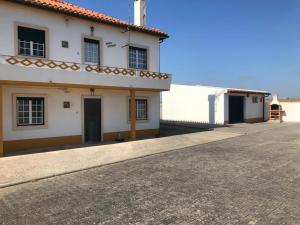 TillinJoes Beach House