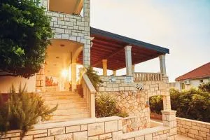 Pansion Braco - 萨瓦拉