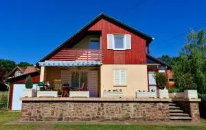 Villa Felícia - 鲍洛通塞派兹德