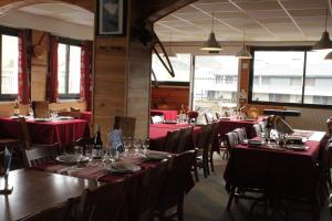 Hotels O CHALET 1700 chalet FFS : photos des chambres