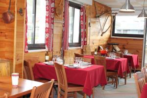 Hotels O CHALET 1700 chalet FFS : photos des chambres