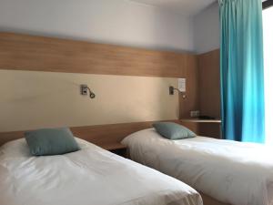 Hotels Hotel Cantosorgue : photos des chambres