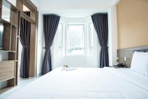 Căn hộ có ban công (Apartment with Balcony)