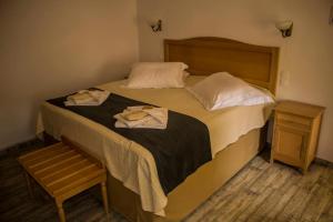 Deluxe Double Room (2 Adults + 1 Child)