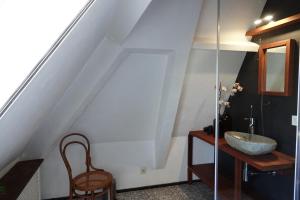 Standard Twin Room with Garden View room in B&B Welgelegen