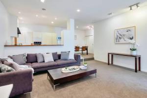 Eden's Nest Apt near Westfield Newmarket
