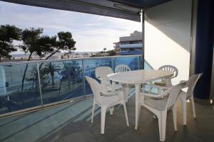 AT161 Vistas a la playa, piscina y equipamiento completo