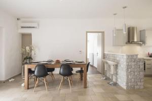 Villa Giorgianna -near Aliki beach Paros Greece